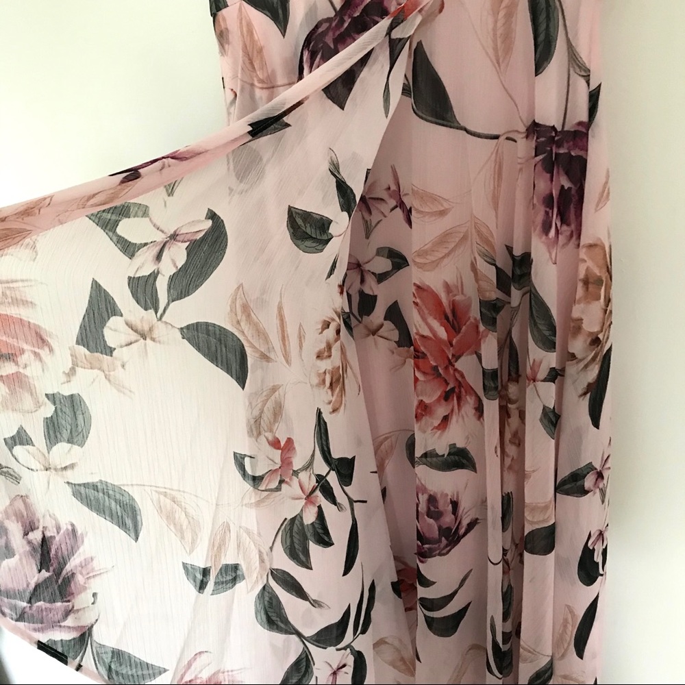 Calvin Klein Floral Chiffon V-neck Dress - Picture 9 of 16